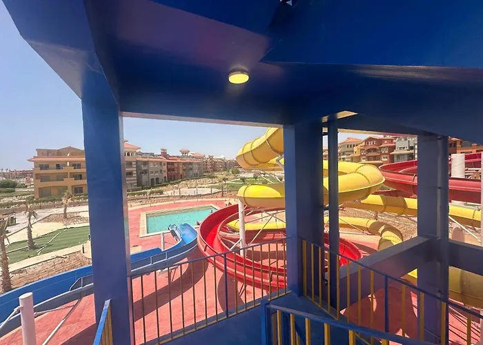 Pool View Furnished In Porto